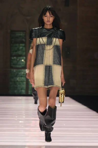 Look 5